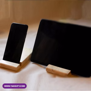 استند تبلت و موبایل چوبی تبلیغاتی