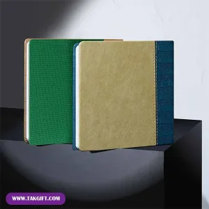 نمای رروبه رو از سررسید چرم و ترمو یاشیل در دو رنگ