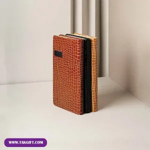 نمای روبه رو سررسید چرم آداک در 4 رنگ