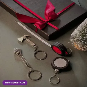 نمایی از جاکلیدی ابزار آلات و متر تبلیغاتی