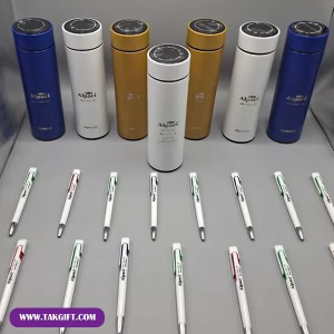 نمونه چاپ فلاسک درجه‌دار رنگی و خودکار پلاستیکی تبلیغاتی